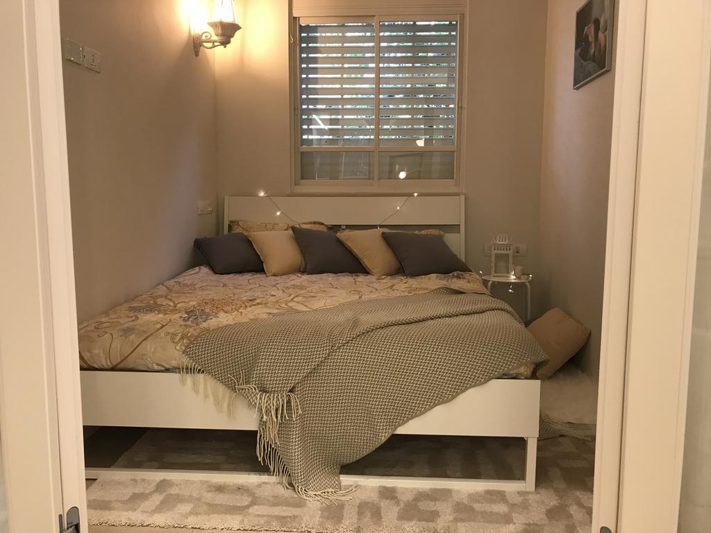 Luxurious By The Beach With Garden