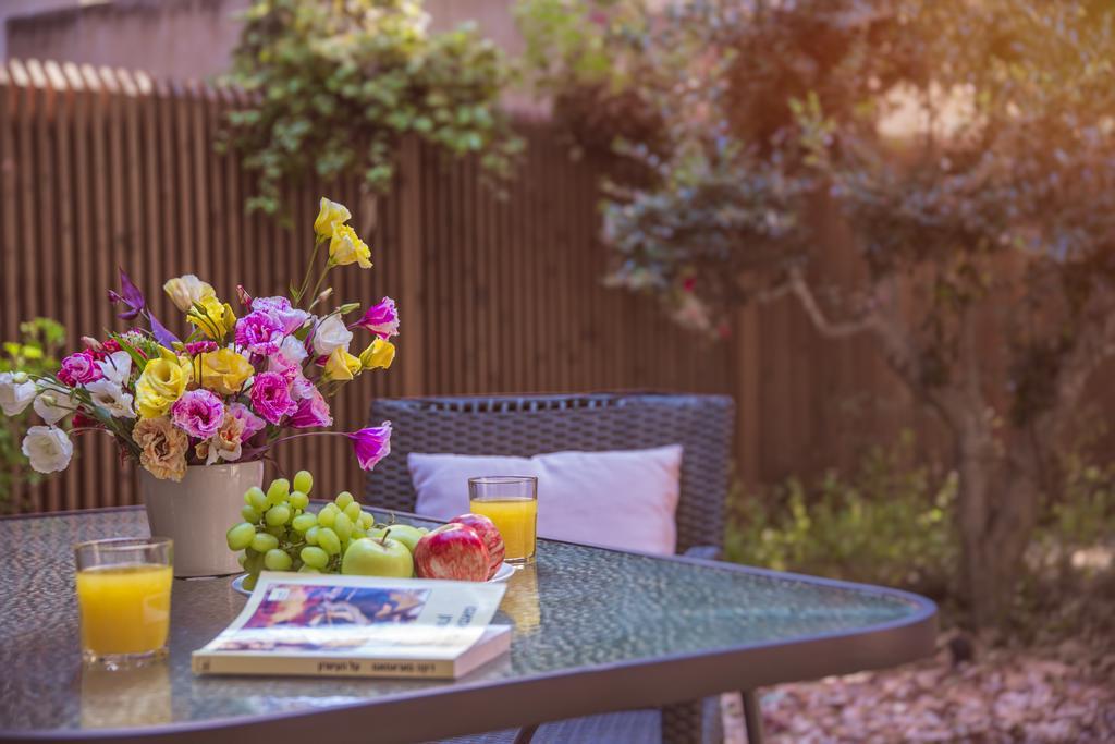 Luxurious By The Beach With Garden *